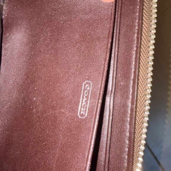 Coach Brown and Tan Signature Wallet - Picture 5 of 8